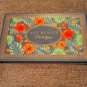 Ace Beauty Nostalgia eye pallette